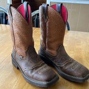 Women’s Justin’s boots size 10